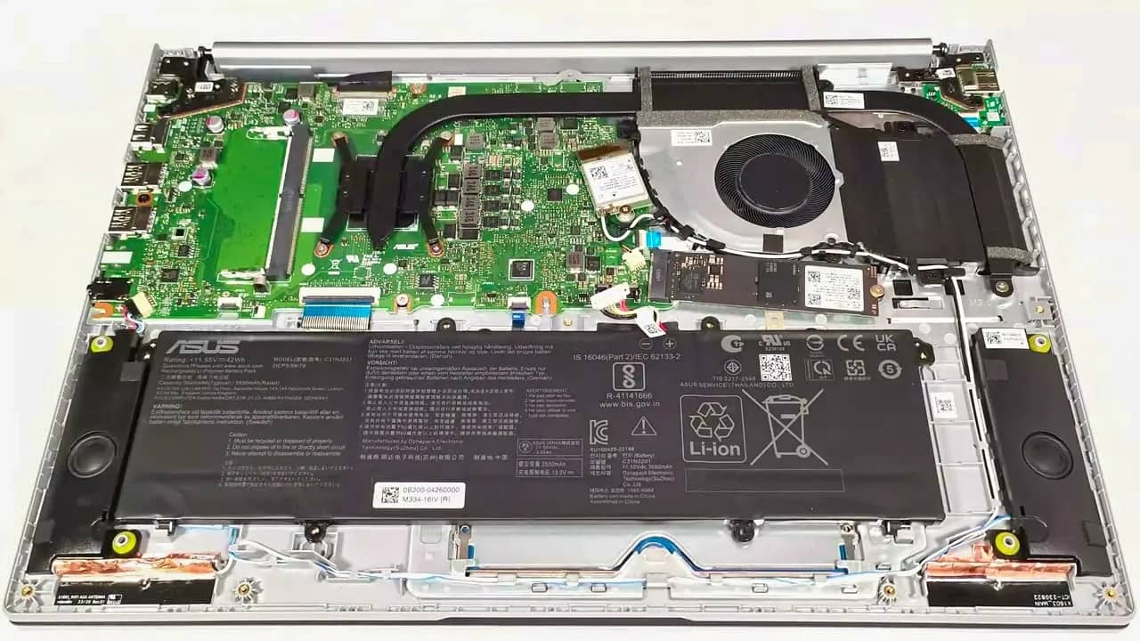 Ổ cứng SSD và RAM có thể nâng cấp sau này trên Vivobook 