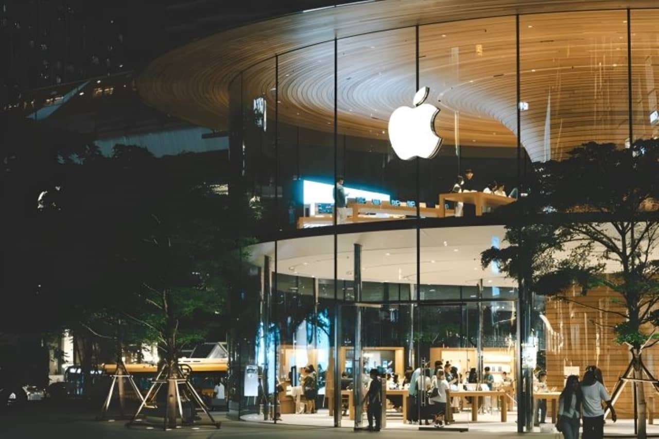 Apple và chiến lược AI: Chơi cờ 4D hay tụt hậu?