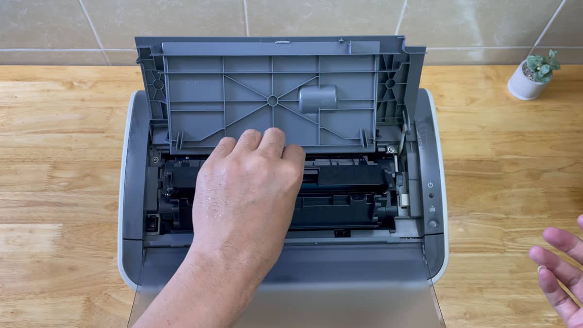 thay hộp mực và bảo trì cơ bản cho máy in Canon
