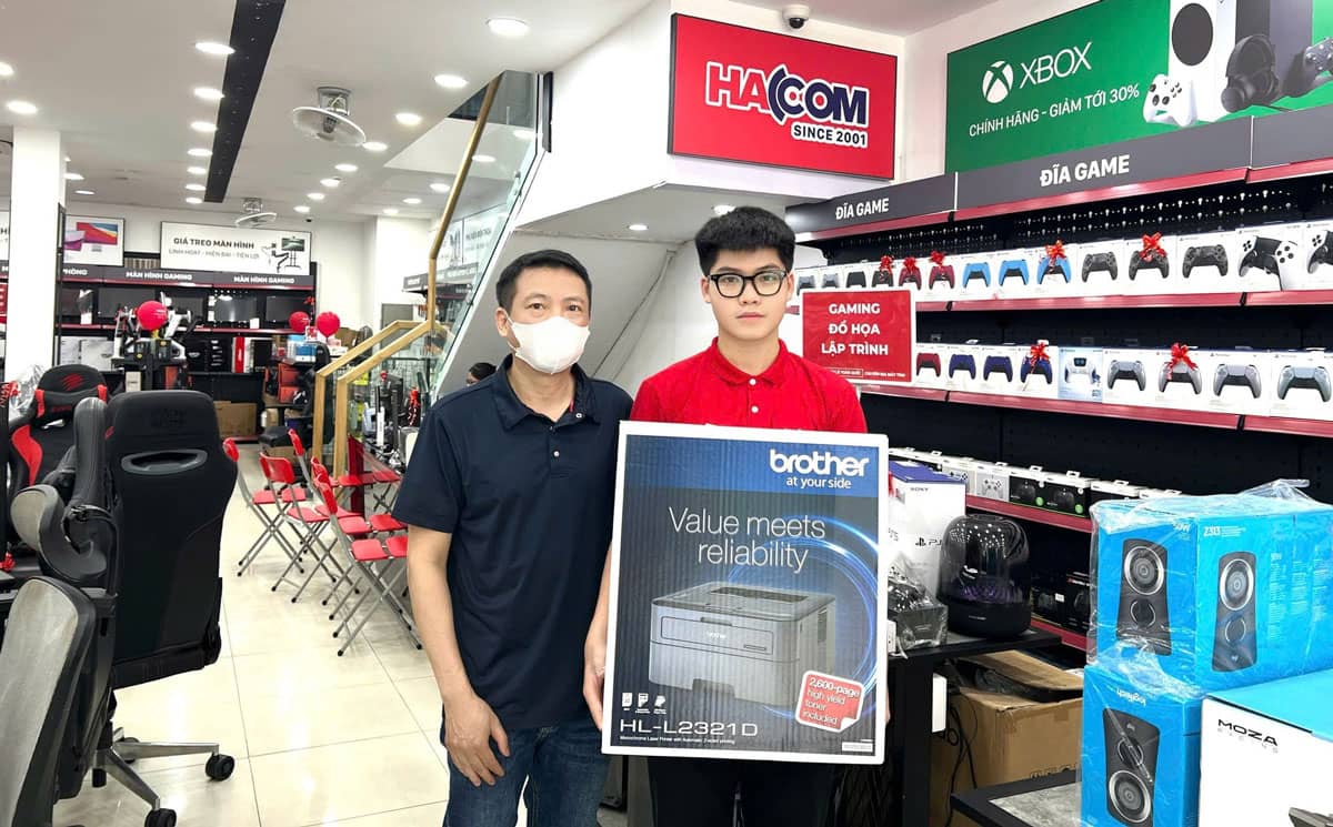 HACOM tư vấn miễn phí giúp khách hàng chọn ra mẫu máy in Brother tối ưu chi phí nhất