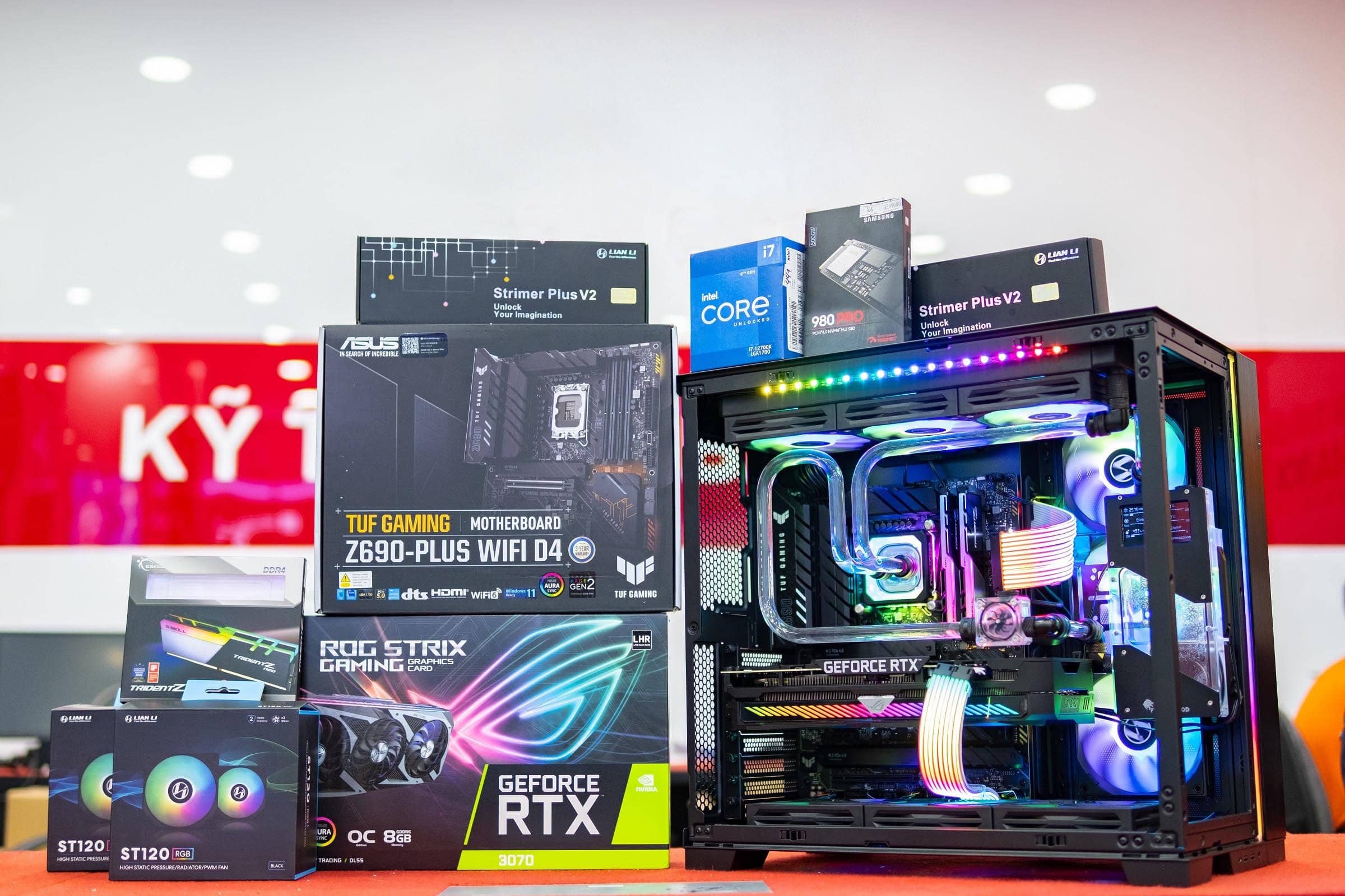 Máy tính chơi game tại HACOM chính hãng