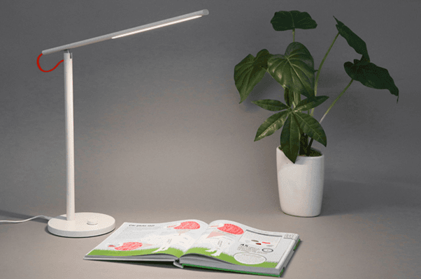 đèn bàn thông minh