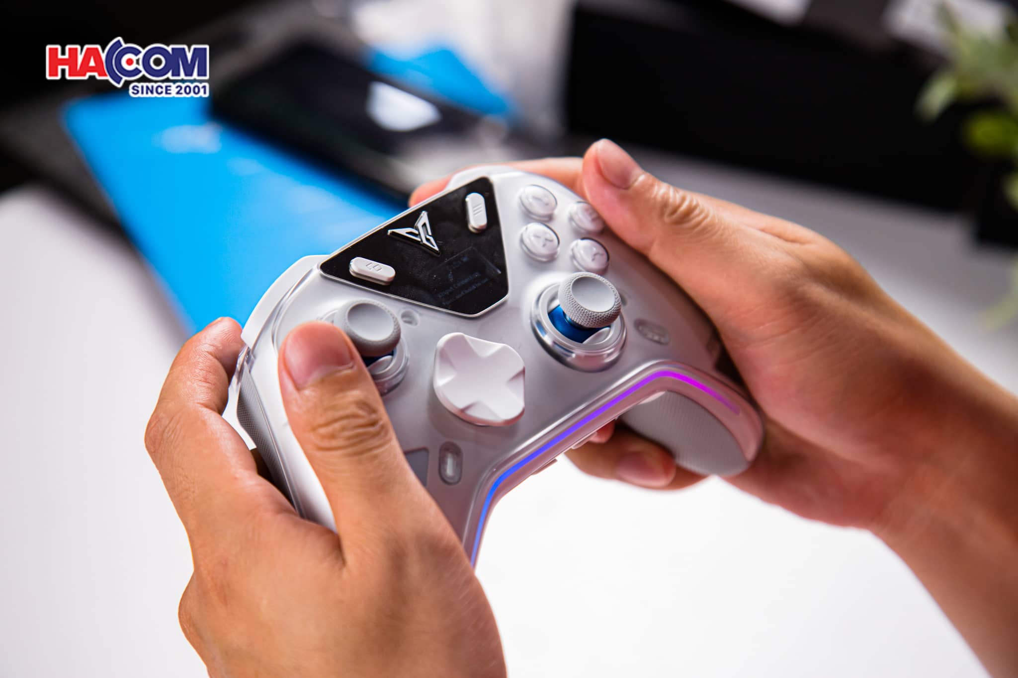 Thời lượng của tay cầm chơi game APEX 5 có thể đạt tới 70 giờ