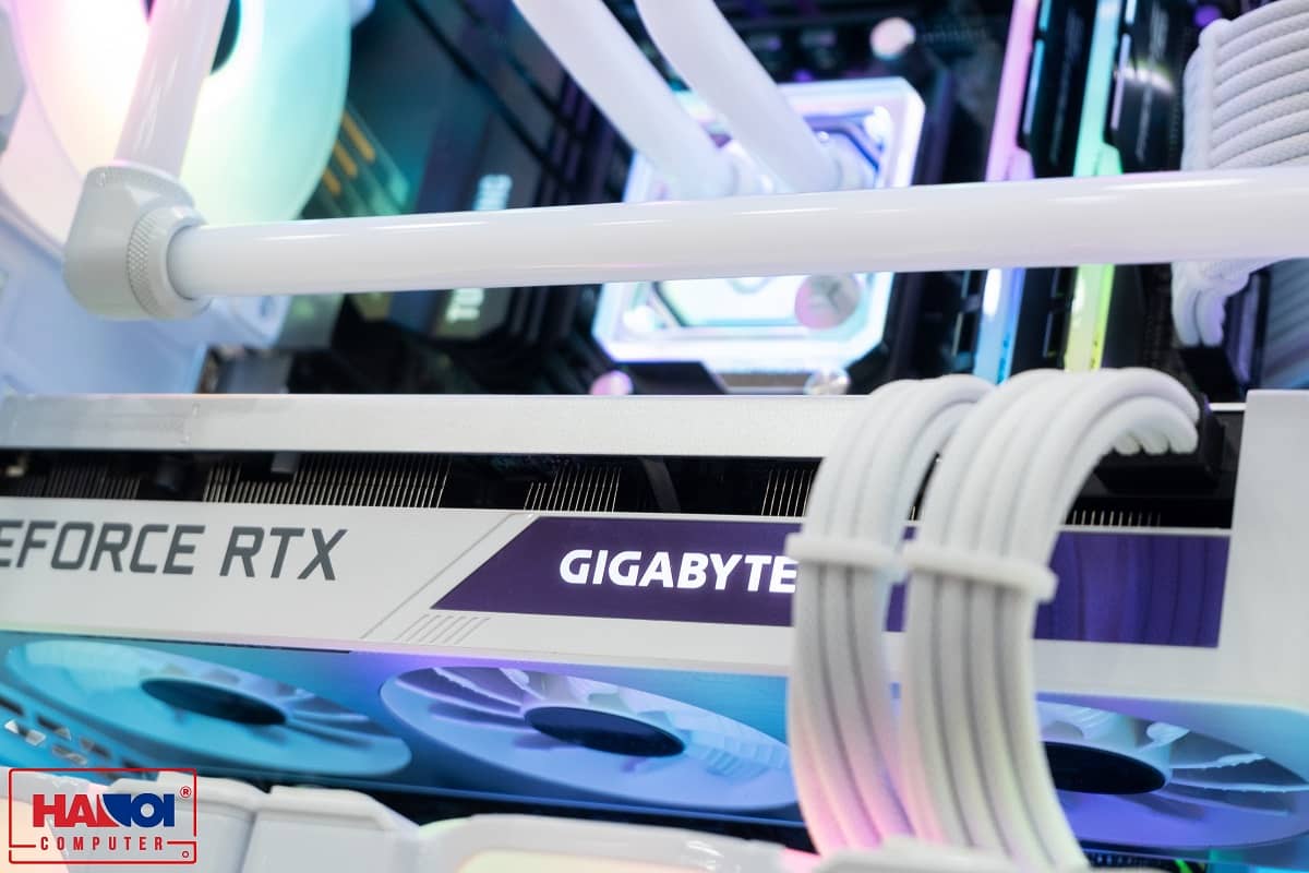 Lian Li O11 Dynamic Mini Snow White watercooling