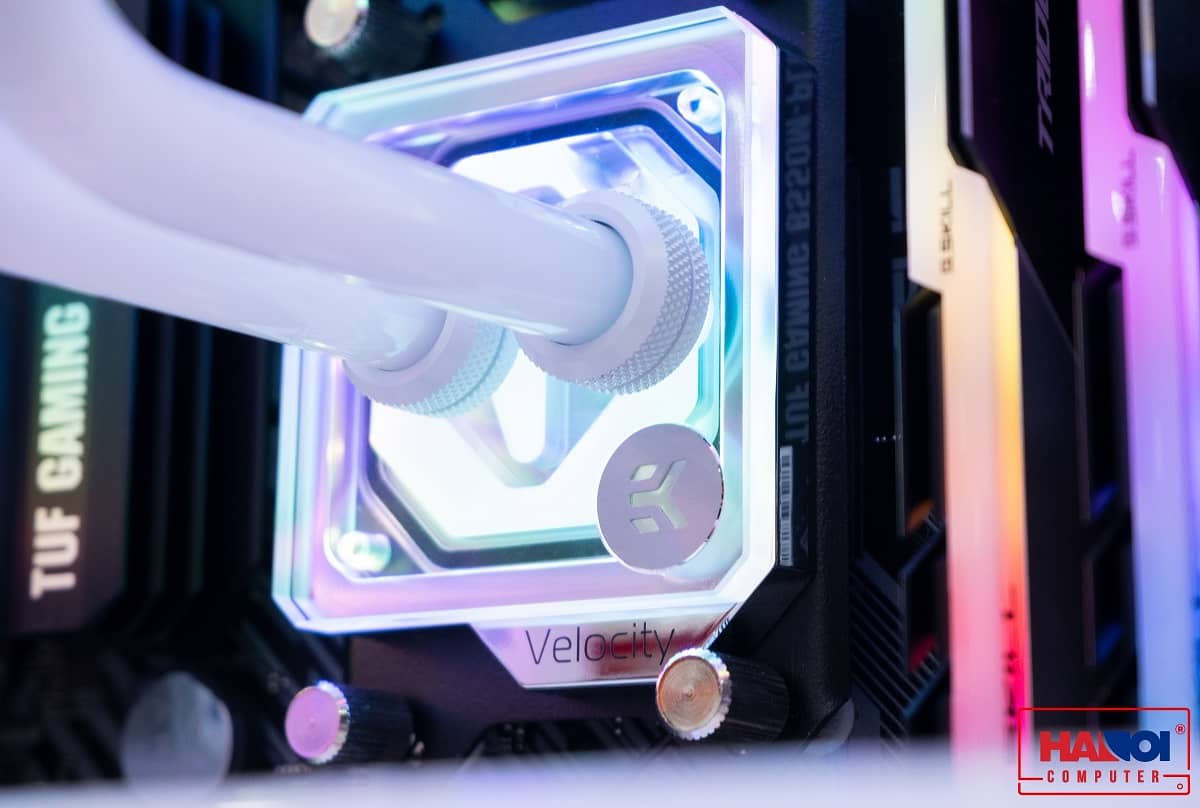 Lian Li O11 Dynamic Mini Snow White watercooling