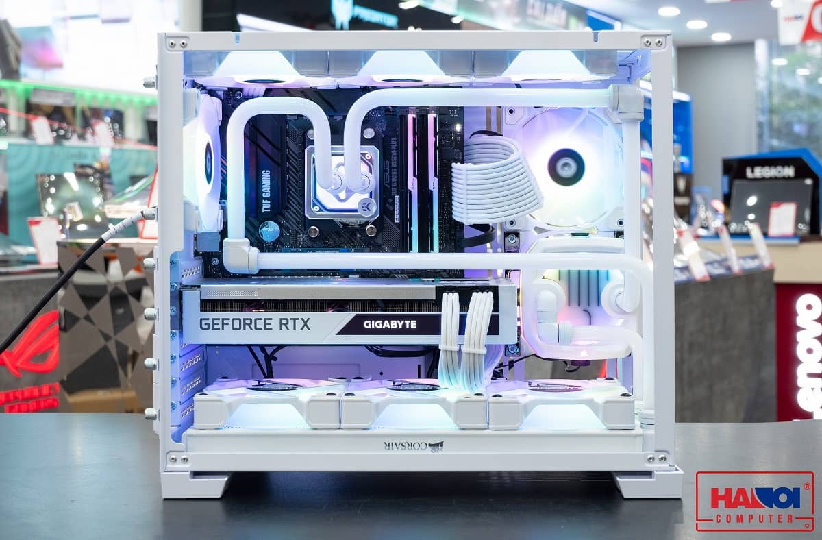 Lian Li O11 Dynamic Mini Snow White watercooling