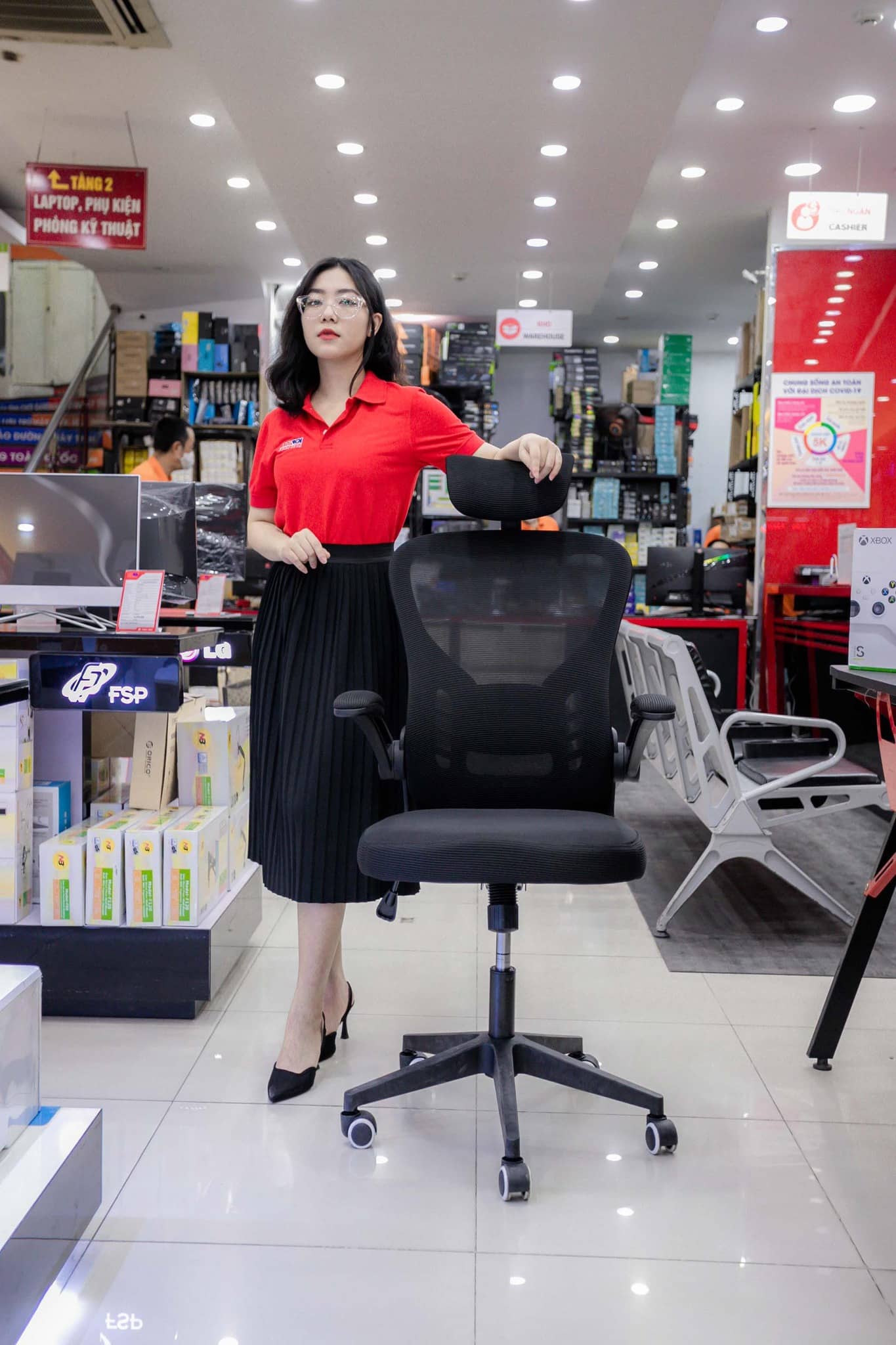 HACOM là đại lý uy tín cung cấp nhiều mẫu mã ghế công thái học giá tốt