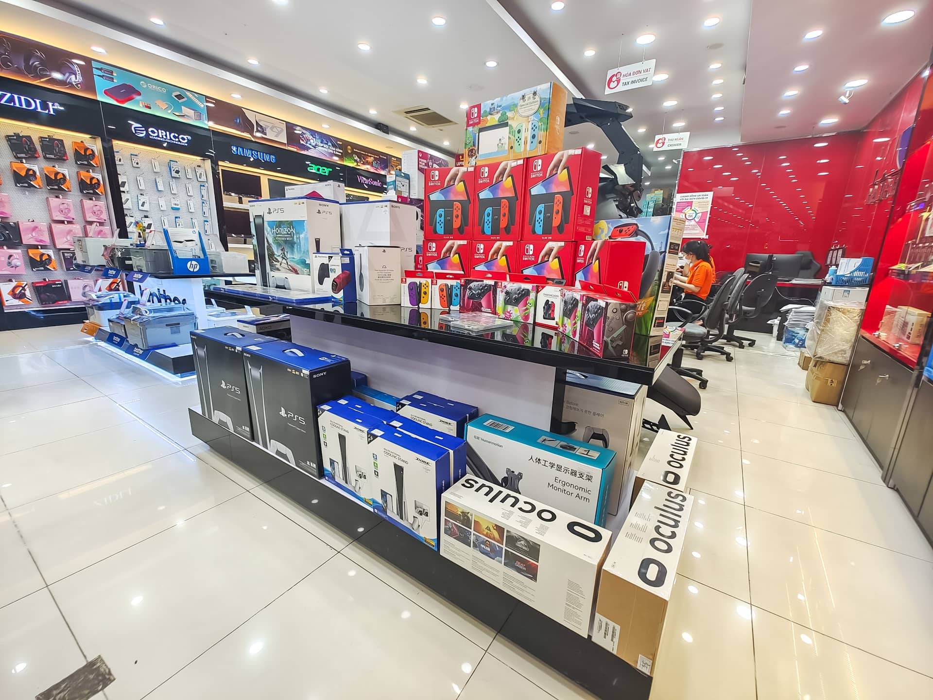 Các dòng máy XBox One, Xbox Series X/S với Xbox Kinect