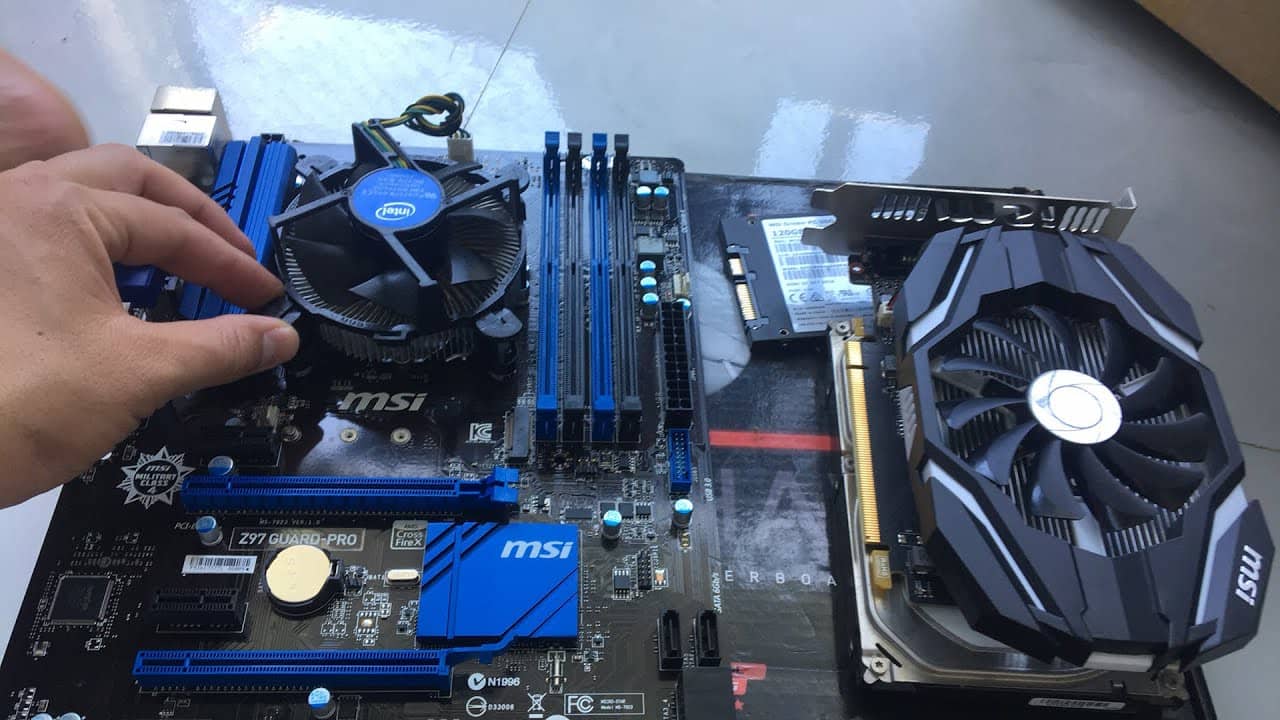 Cách lắp quạt tản nhiệt CPU