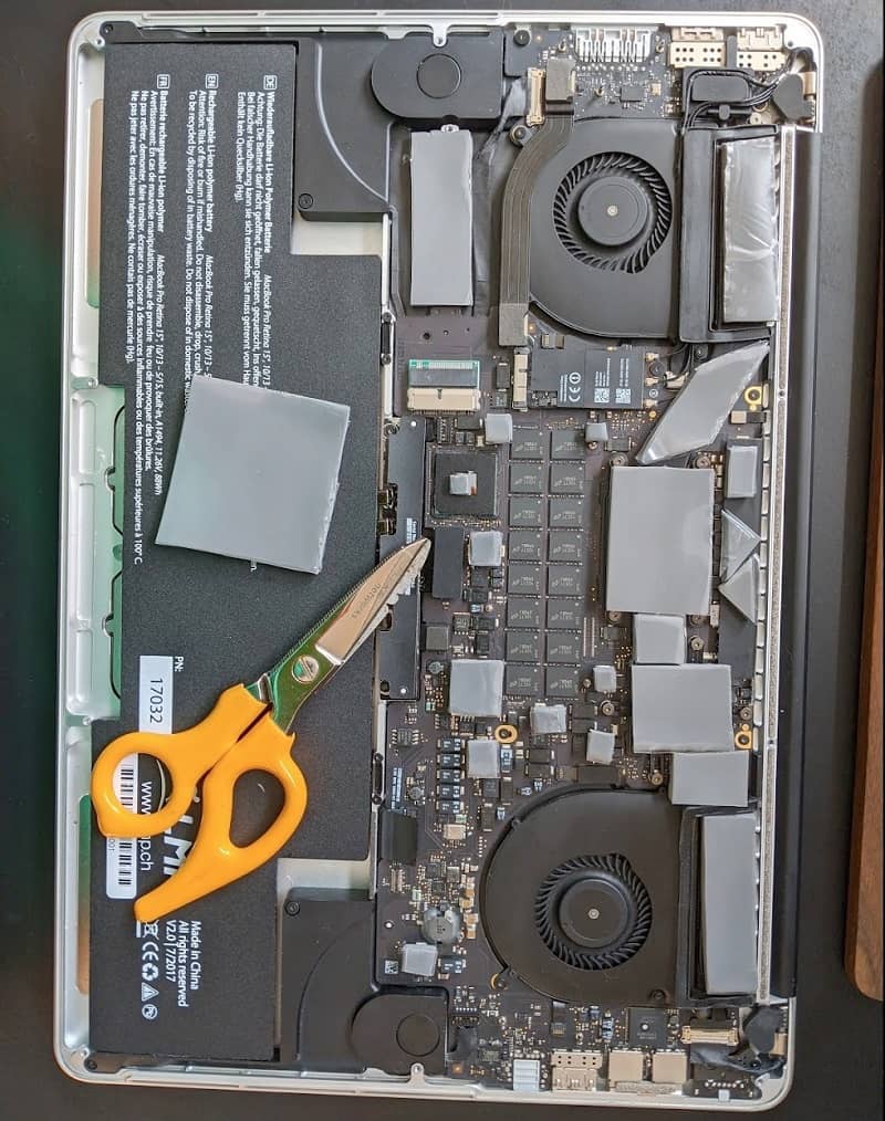 hanoicomputer-Tản nhiệt nước cho macbook pro-Các tấm cách nhiệt