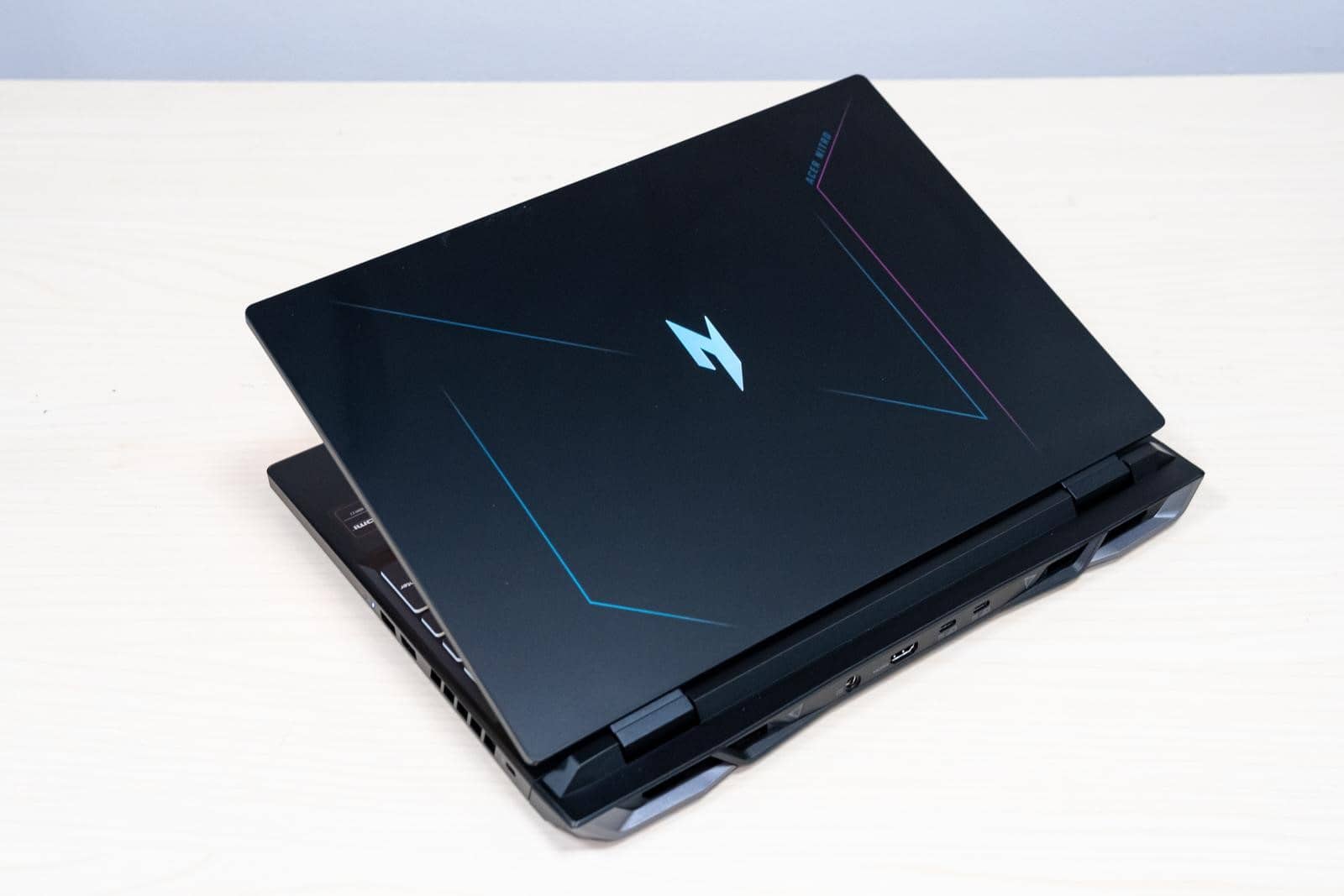 ACER Nitro 16 Phoenix AN16-41-R5M4