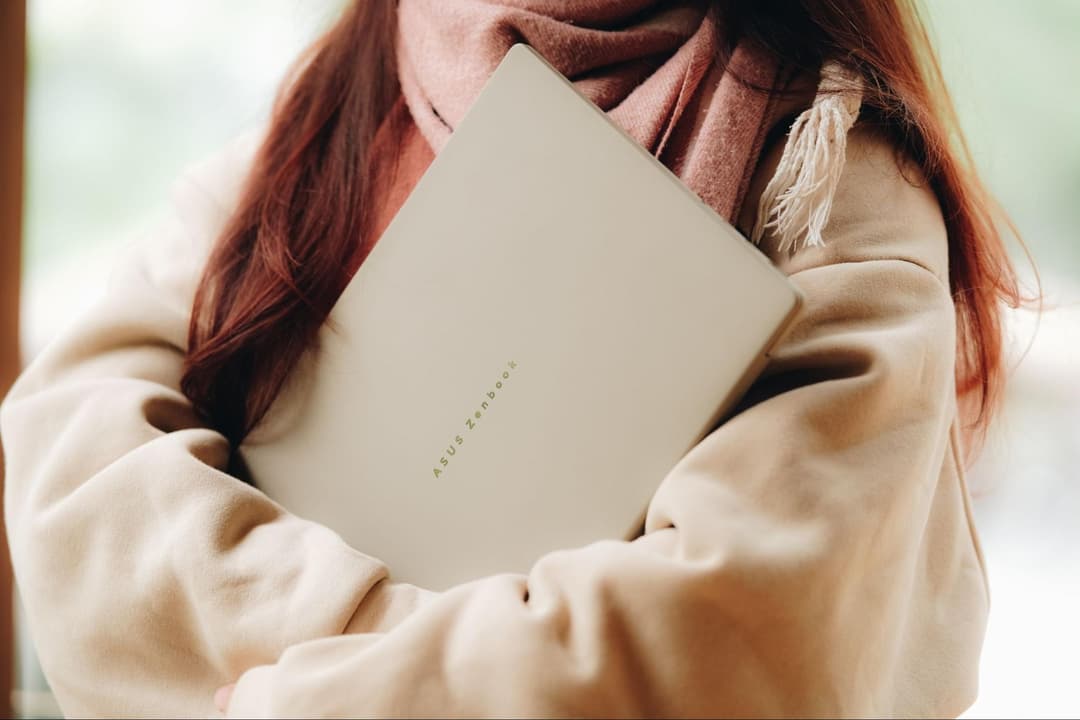 Top Laptop ASUS OLED & AI: Món quà Giáng Sinh ý nghĩa, đón đầu công nghệ 2026.