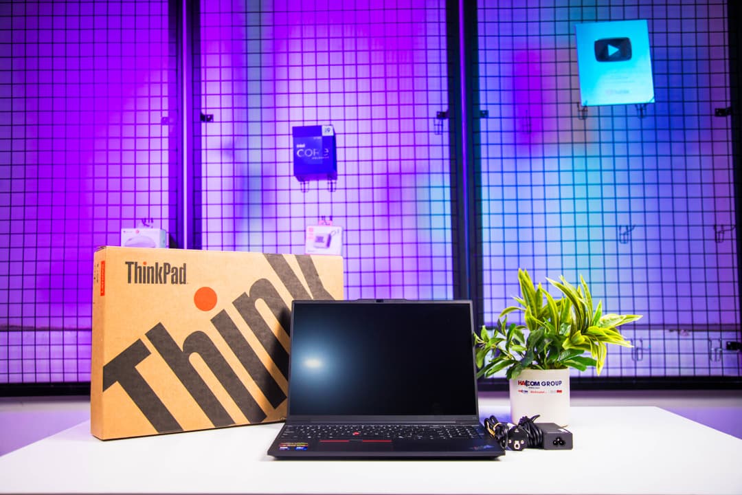 cdn/web/21112025/laptop-lenovo-thinkpad-e16-gen-2-9.jpg 19