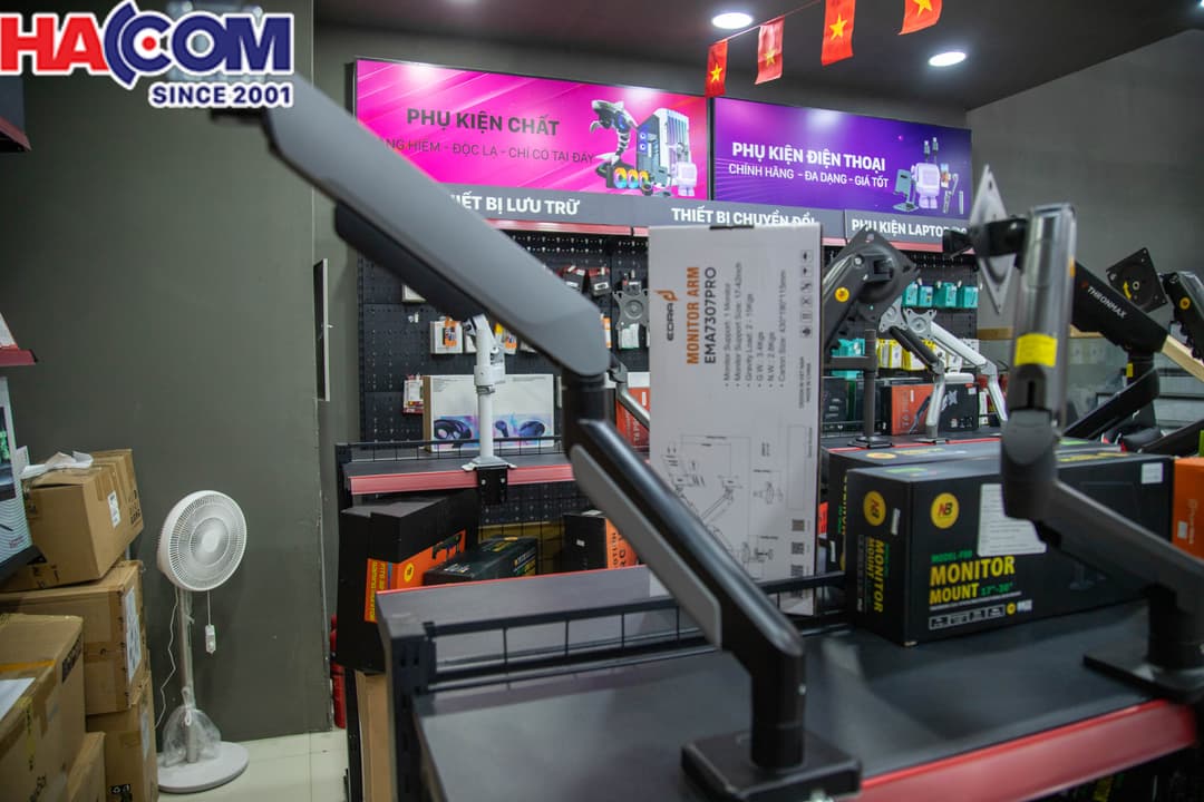 Giá Treo Màn Hình Edra EMA7307Pro Màu Đen 4