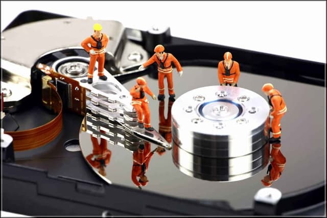 Ổ cứng phát ra tiếng kêu có sao không?