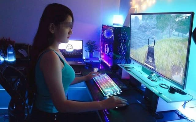 Gợi ý một số mẫu bàn phím yên tĩnh cho hội người âm phủ ngày ngủ đêm chơi