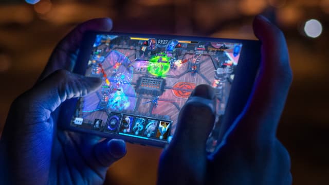 APK là gì? Chơi game APK như nào?