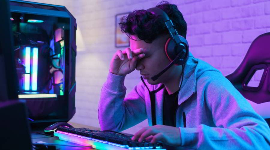 Đừng để bệnh xương khớp hành hạ bạn khi còn quá trẻ