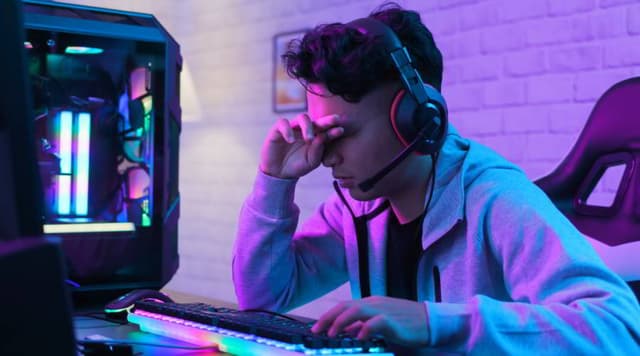 Đừng để bệnh xương khớp hành hạ bạn khi còn quá trẻ