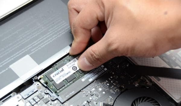 Nâng cấp laptop dịp cuối năm, lựa chọn nào dành cho bạn?