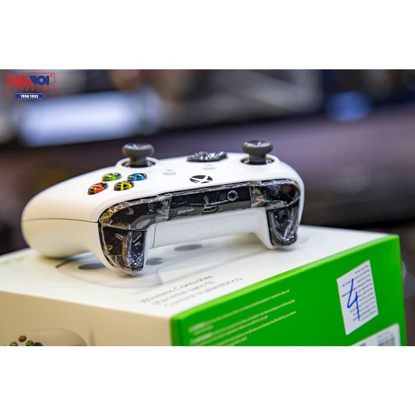 36411_tay_game_khong_day_xbox_one_white_08.jpg 11