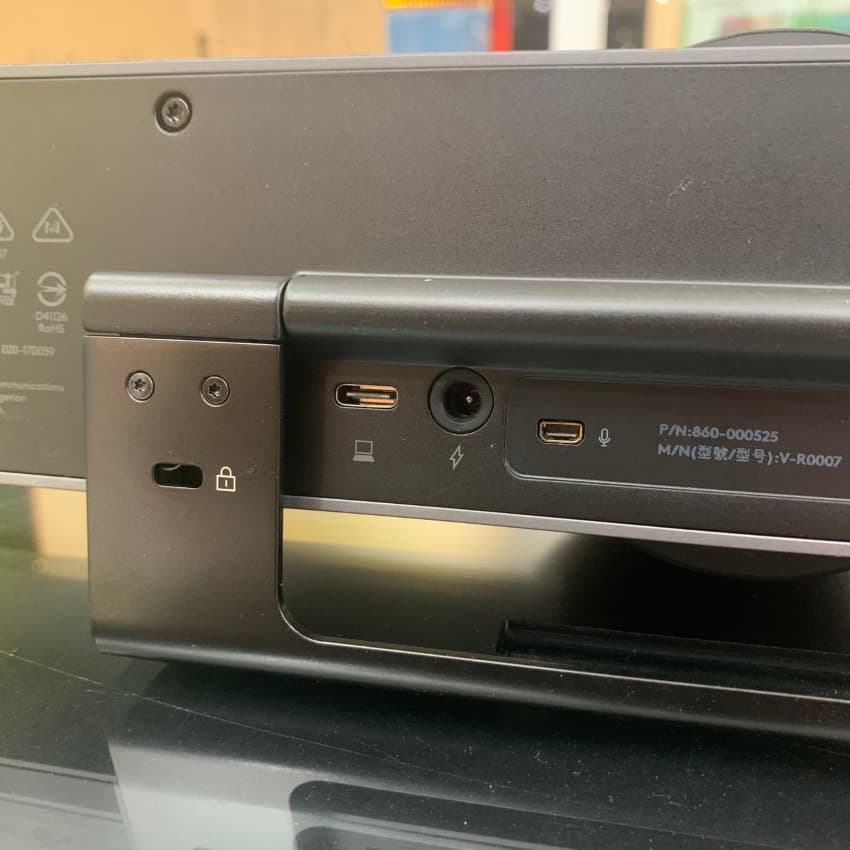 42598_webcam_logitech_meetup.jpg 10