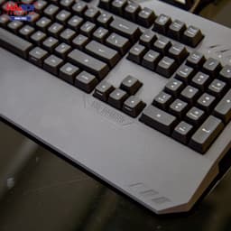 55028_ban_phim_choi_game_asus_tuf_k5_usb_rgb_den_05.jpg 9
