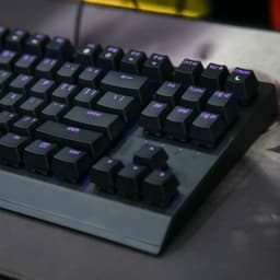 55493_ban_phim_co_razer_blackwidows_v3_tenkeyless_03.jpg 3