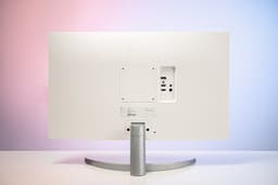 58469_man_hinh_lg_27up600_w_c.jpg 3