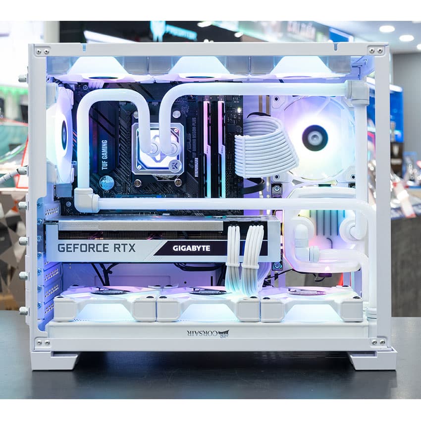 62153_lian_li_o11_dynamic_mini_white__8_.jpg 8