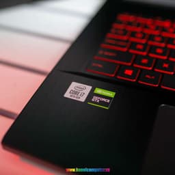 64255_laptop_msi_gaming_gf63_3.jpeg 10