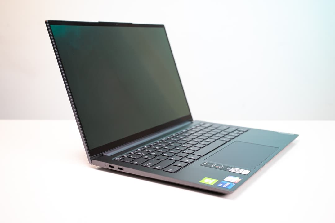 64343_yoga_slim_7_pro_14_3.JPG 8