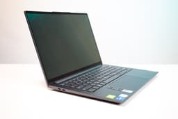 64343_yoga_slim_7_pro_14_3.JPG 8