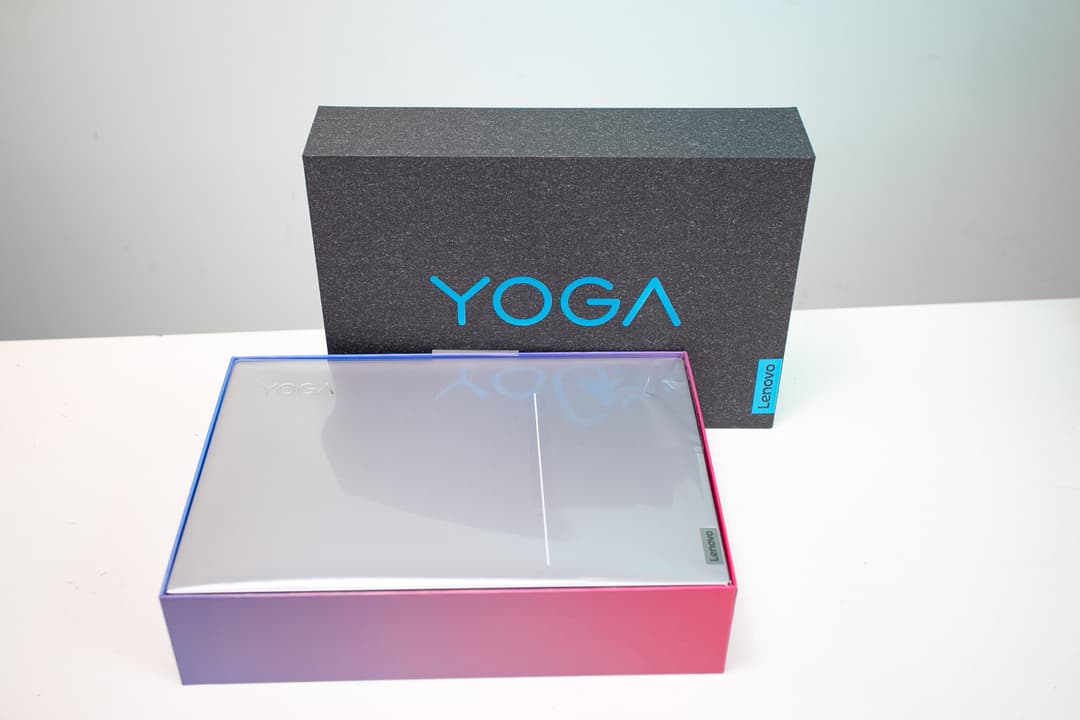 64344_yoga_slim_7_carbon_14_1.JPG 10