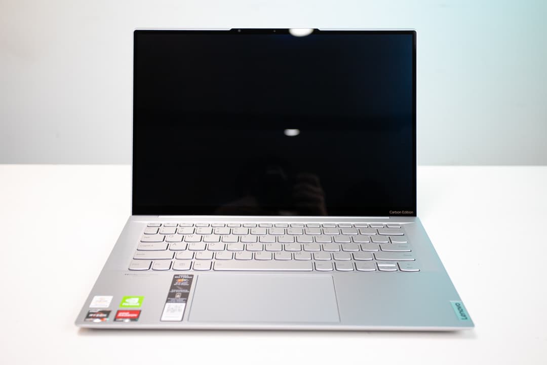 64344_yoga_slim_7_carbon_14_2.JPG 9