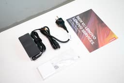 64344_yoga_slim_7_carbon_14_6.JPG 5