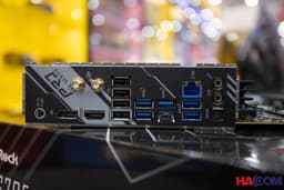 67978_mainboard_asrock_x670e_pro_rs_x__1_.JPG 10