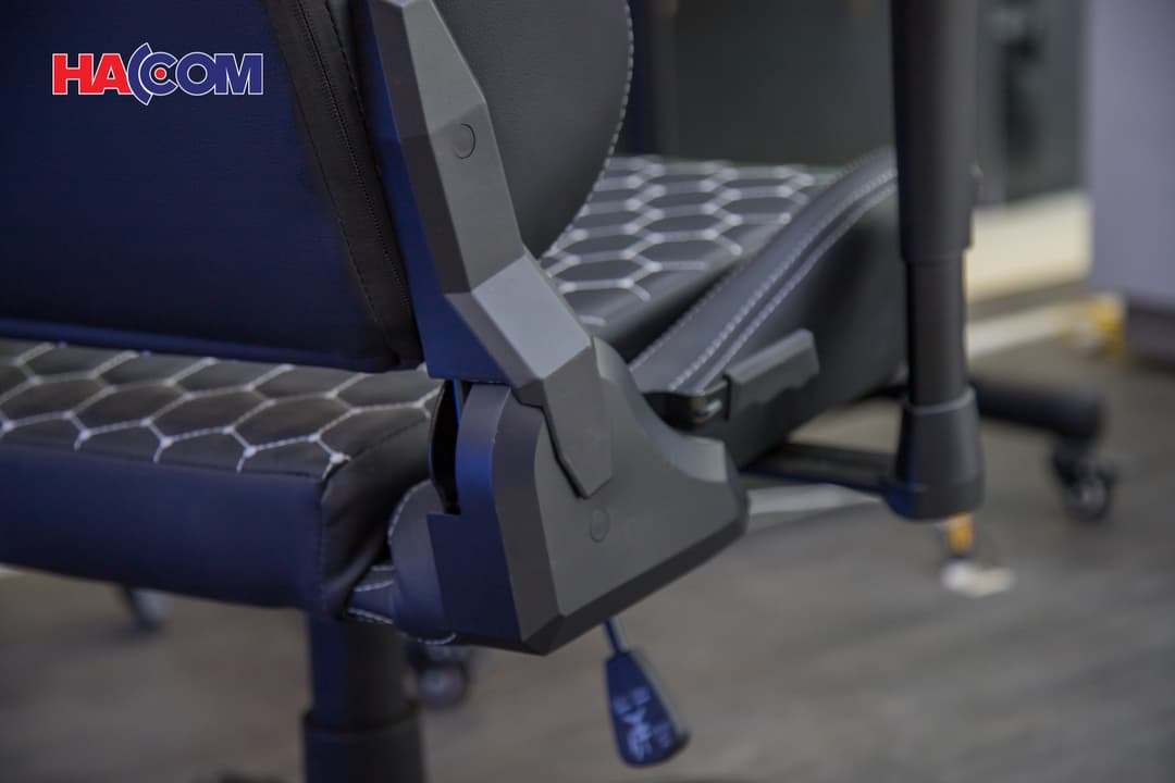 69059_ghe_game_centaur_viago_black_white_010.JPG 10