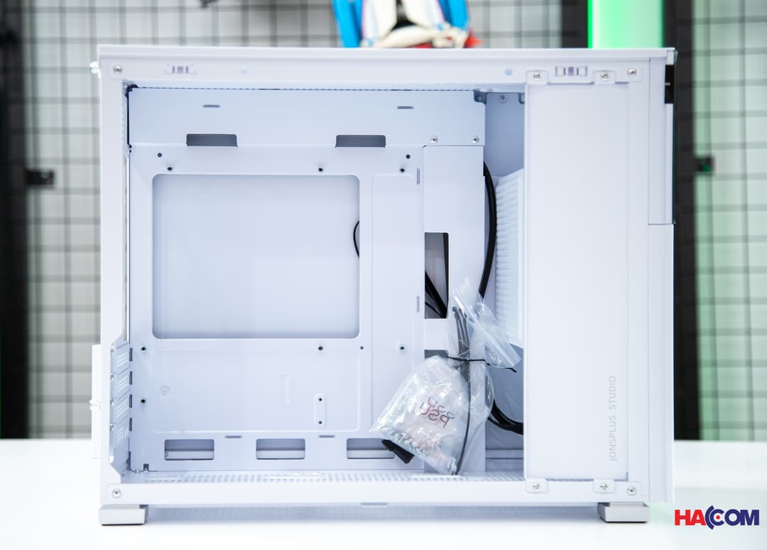 69366_img_9383.jpg 11