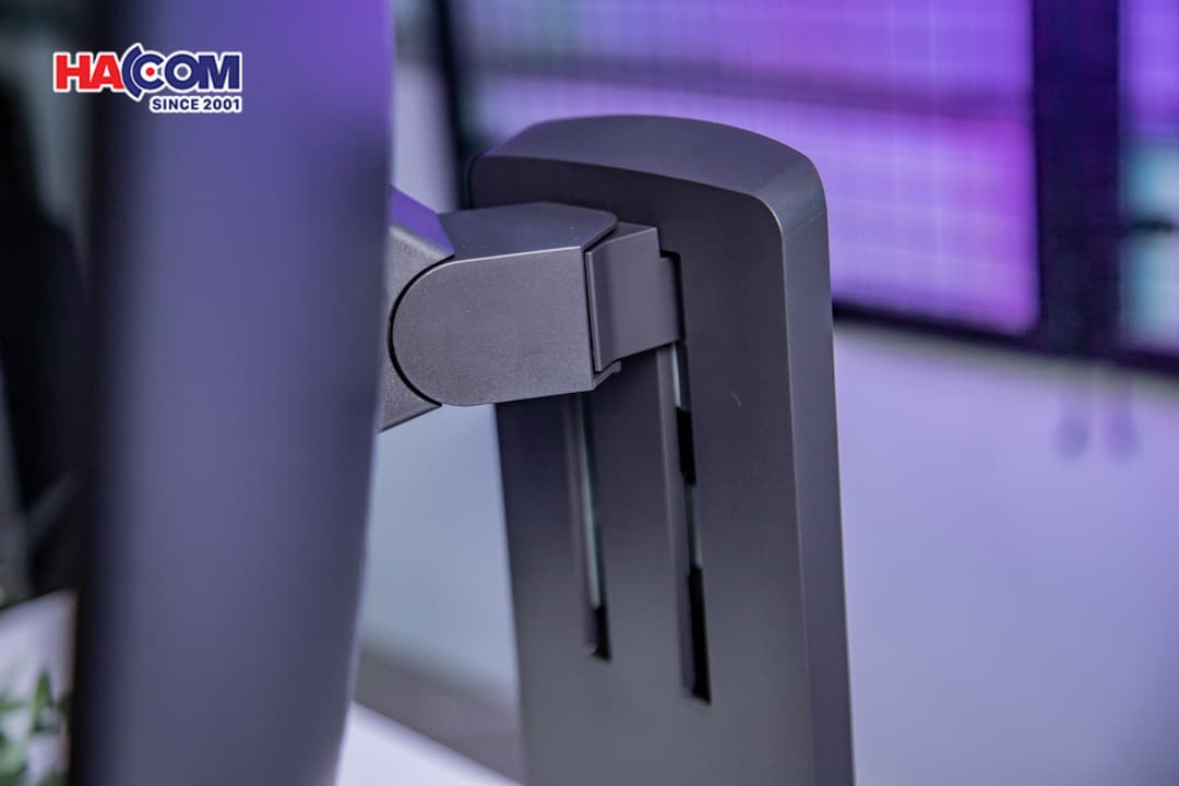 86015_man_hinh_lg_ultragear_32gs95uv_b_013.JPG 18