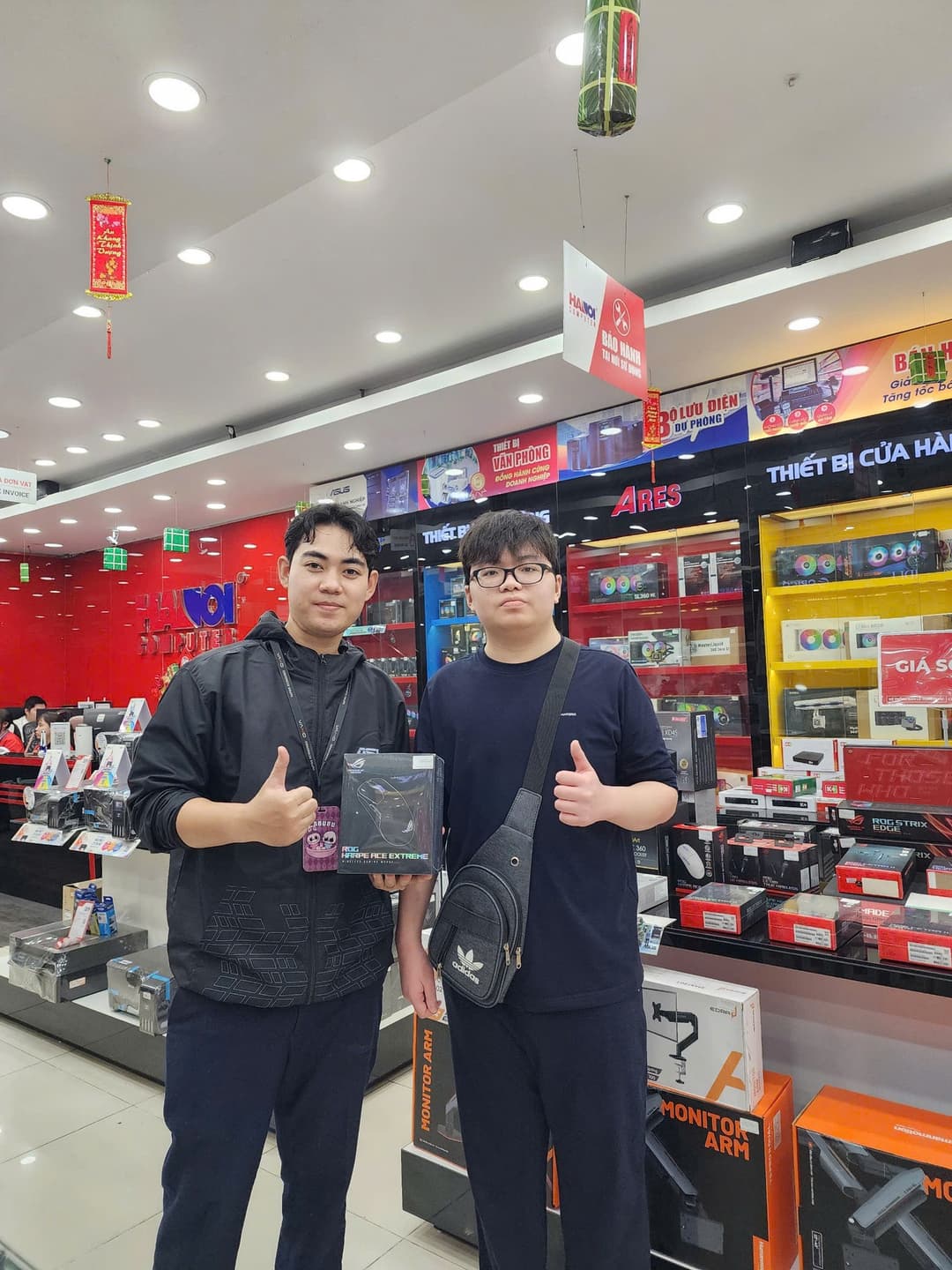 87701_chuot_gaming_asus_rog_harpe_ace_extreme_1_kh.jpg 5