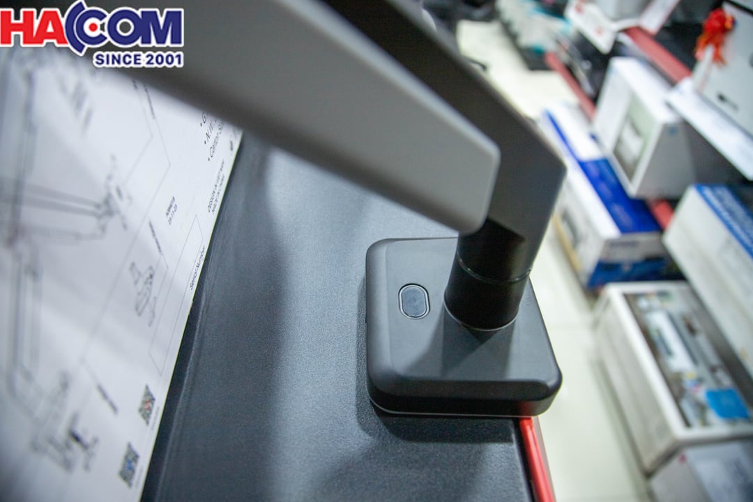 Giá Treo Màn Hình Edra EMA7307Pro Màu Đen 2