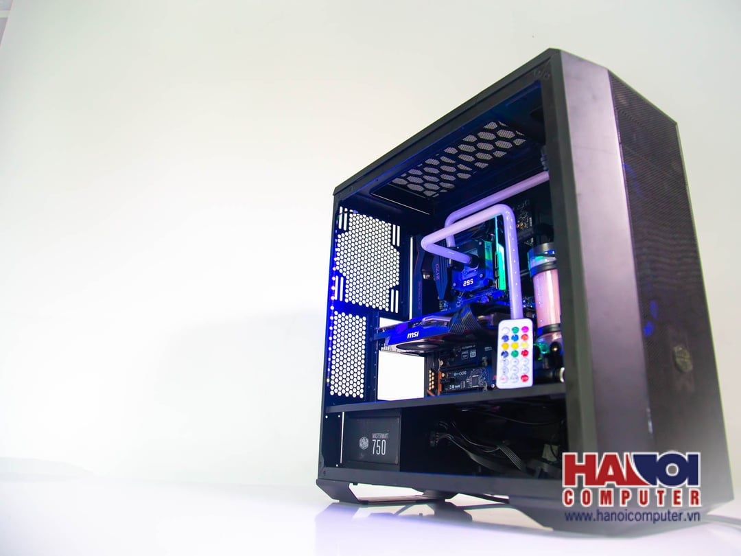 43232_modding_pc_coolermaster_mastercase_ht_22_2.jpg 1