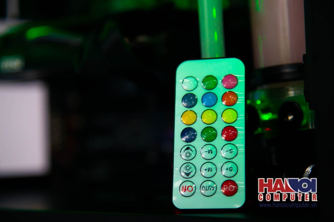 43232_modding_pc_coolermaster_mastercase_ht_22_3.jpg 2