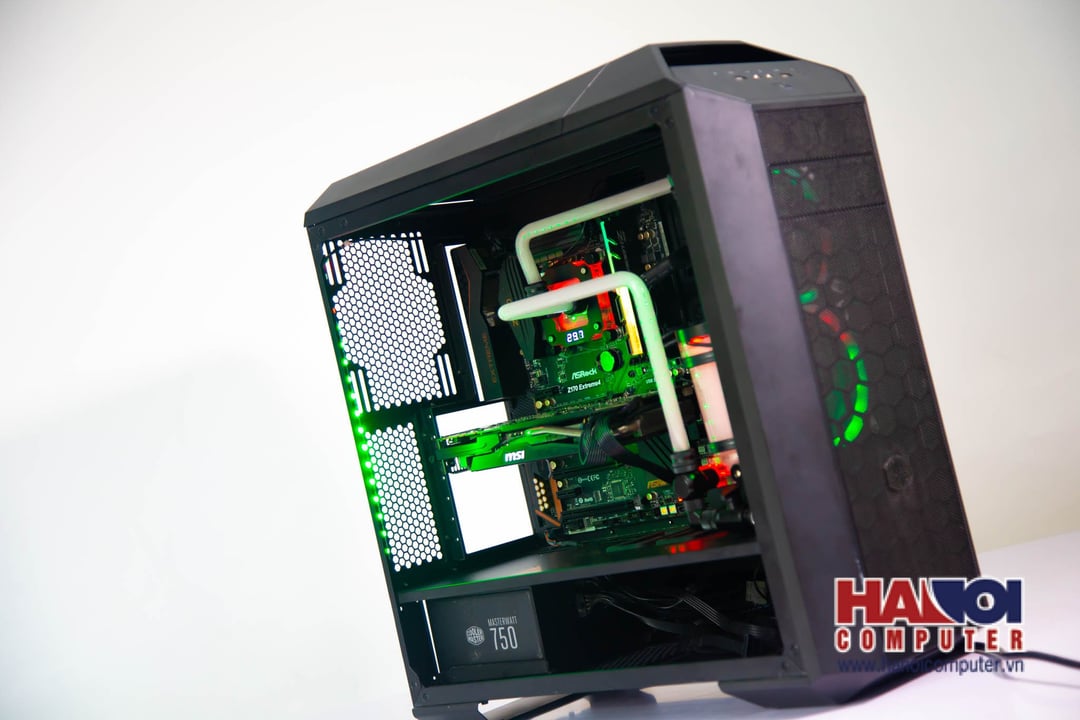 43232_modding_pc_coolermaster_mastercase_ht_22_4.jpg 3