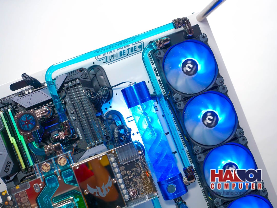 43807_modding_pc_thermaltake_core_p5_ht_28_2.jpg 1