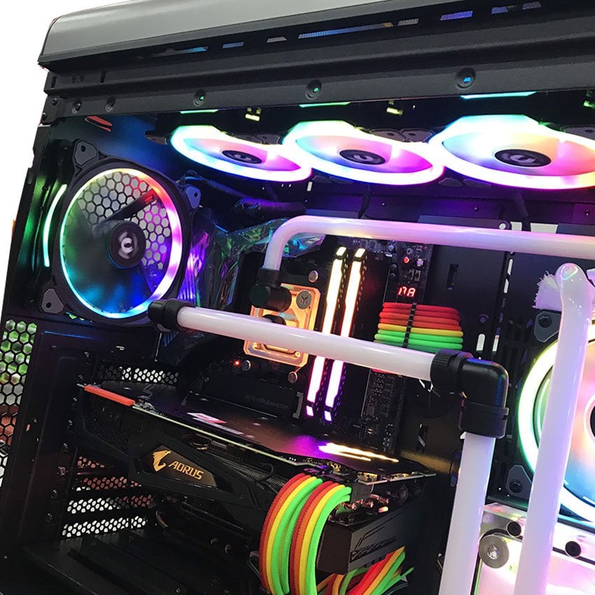 51127_thermaltake_level_20_gt_modding_4.jpg 3