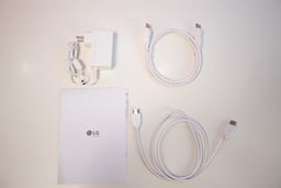 58469_man_hinh_lg_27up600_w_a.jpg 1