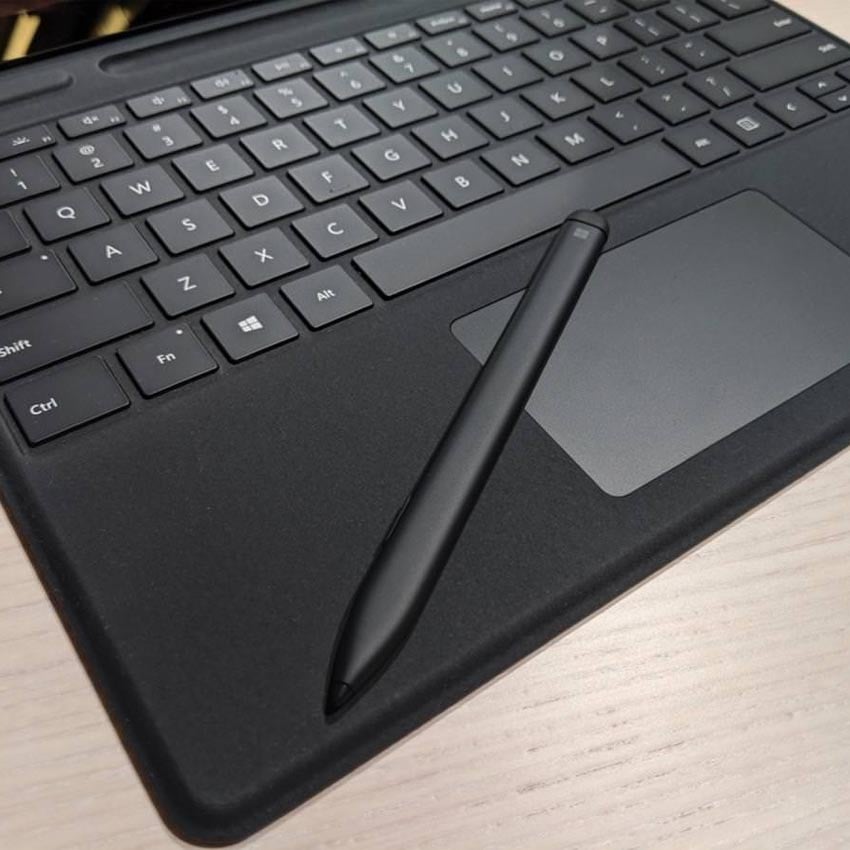 62419_ban_phim_but_surface_pro_8_den_2.jpg 2