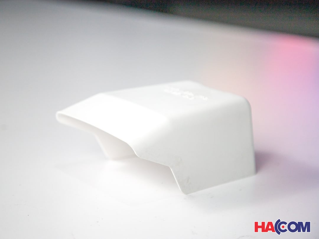 71658_vo_nhua_che_camera_quan_sat__1_.JPG 0